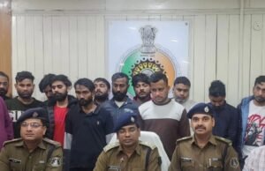 इंश्योरेंस पॉलिसी एवं ज्यादा क्लेम दिलाने के नाम से देशभर में ठगी करने वाले अंतर्राज्यीय गिरोह के 14 आरोपी दिल्ली से गिरफ्तार,कॉल सेंटर में काम करने वाले 25 महिला सहित कुल 41 लोगाें कोे नोटिस