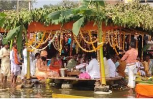 धूमधाम से मना माँ नर्मदा का जन्मोत्सव,अमृत रूपी जल में हजारों श्रद्धालुओं ने स्नान कर किये भगवान सिद्धनाथ के दर्शन