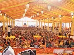 तिल्दा-नेवरा में भक्ति का अनूठा संगम: केवट की अनन्य भक्ति देख छलके श्रद्धालुओं के आँसू, मंत्री वर्मा ने लिया आशीर्वाद