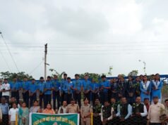 तिल्दा-नेवरा में सरदार वल्लभभाई पटेल की 150वीं जयंती पर भव्य समारोह, पुलिस और स्कूली बच्चों ने किया पौधरोपण