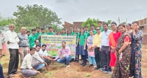 स्वामी आत्मानंद स्कूल रायखेड़ा में ‘एक पेड़ मां के नाम’ अभियान के तहत भारी वृक्षारोपण