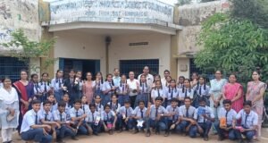 रायखेड़ा विद्यालय में ईको-फ्रेंडली राखी प्रतियोगिता, विद्यार्थियों ने दिखाई रचनात्मक प्रतिभा